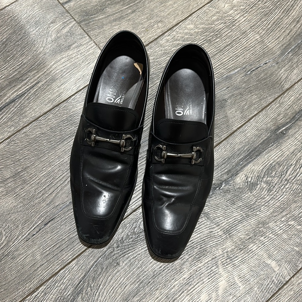 • Salvatore Ferragamo • Men’s Authentic Moccasin with Gancini ornament Black 8 - Picture 2 of 8